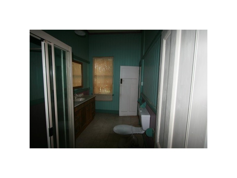 21 Daniel Street, Lowood QLD 4311