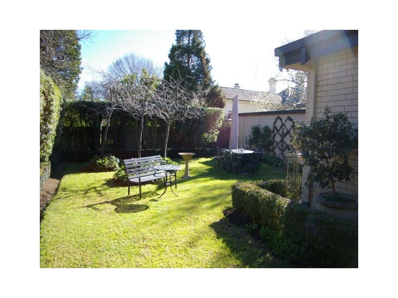 3+4/33 Merrigang st., Bowral NSW 2576