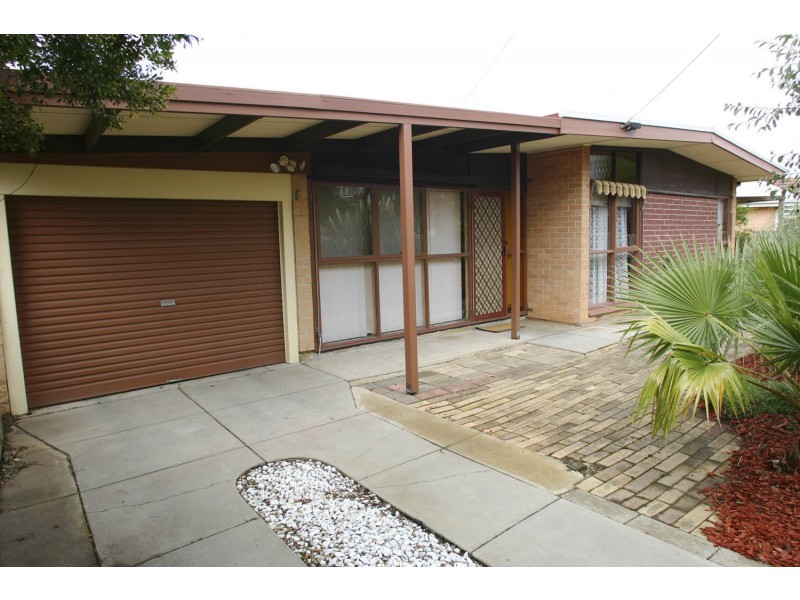 43 Salibbury Avenue, Valley View SA 5093