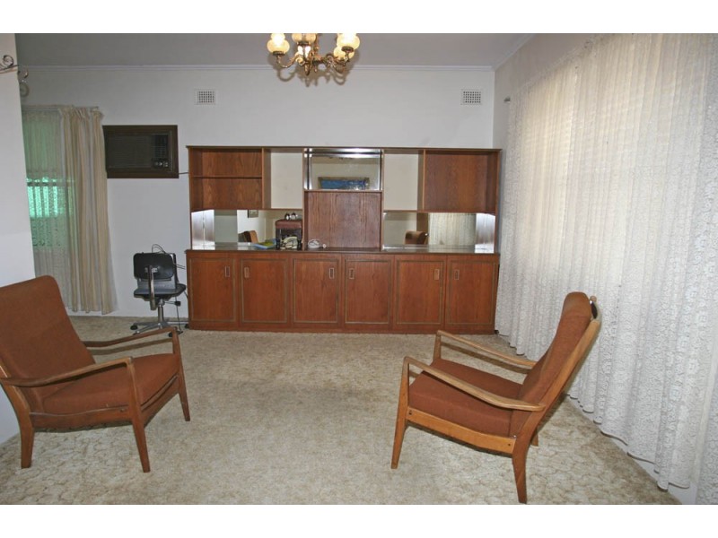 17 Surrey Street, Blair Athol SA 5084