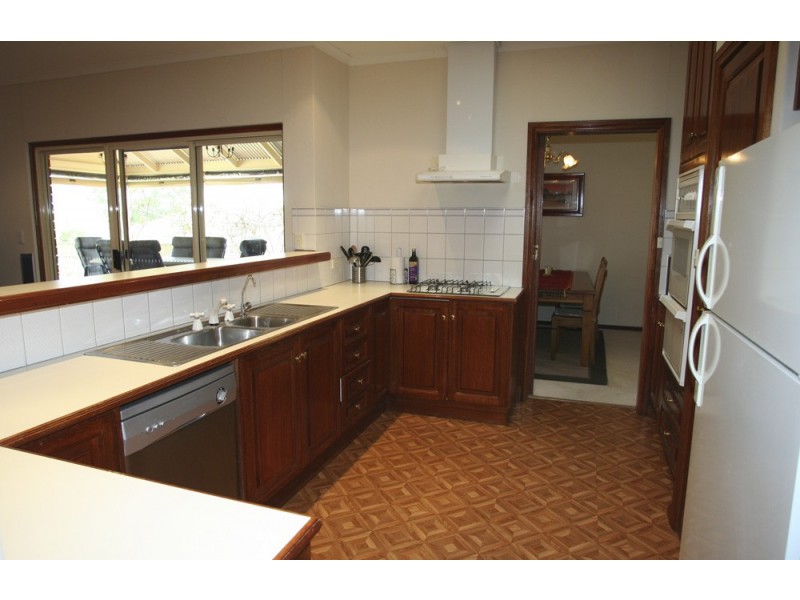 20 The Parkway, Aberfoyle Park SA 5159