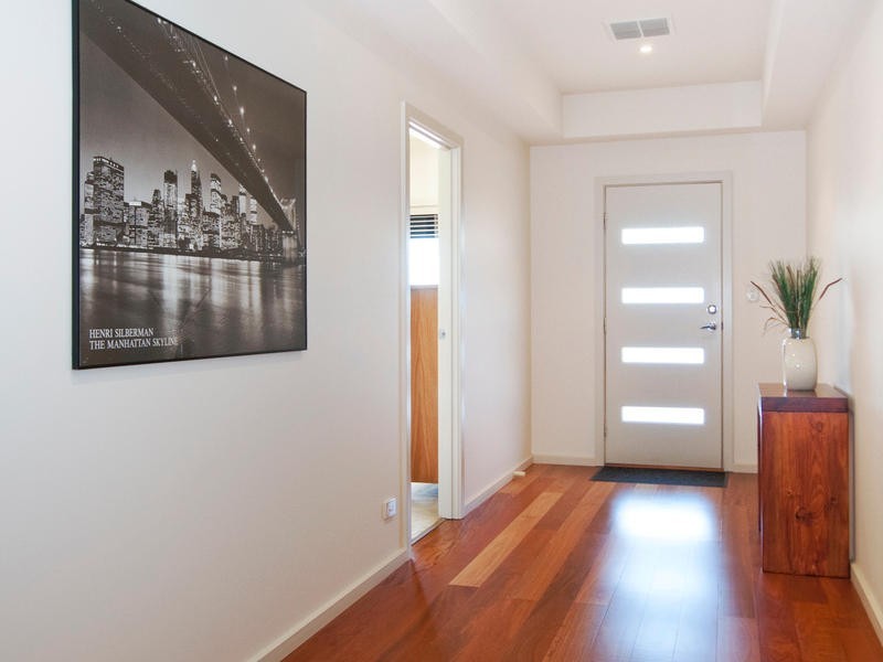 9 Plantation Avenue, Flagstaff Hill SA 5159