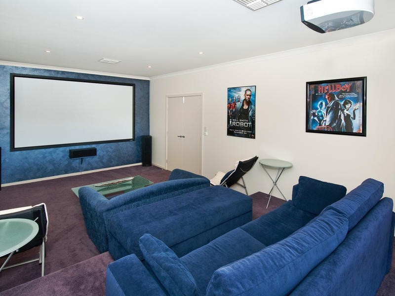 9 Plantation Avenue, Flagstaff Hill SA 5159