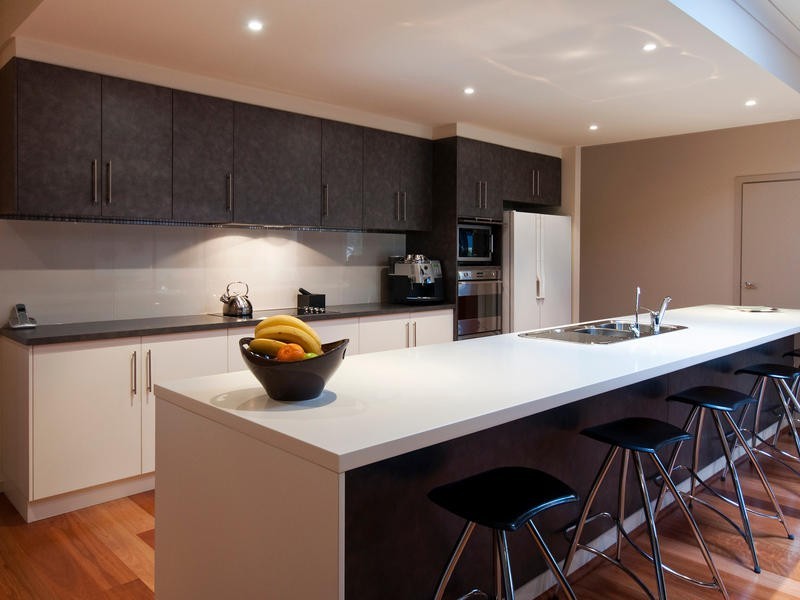 9 Plantation Avenue, Flagstaff Hill SA 5159