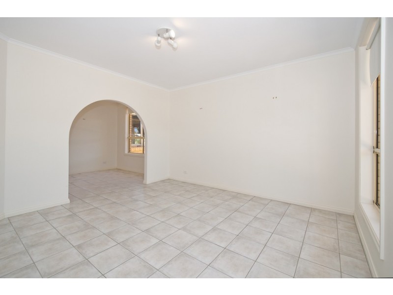17 Chivers Street, Hallett Cove SA 5158