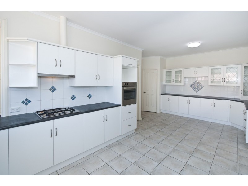 17 Chivers Street, Hallett Cove SA 5158