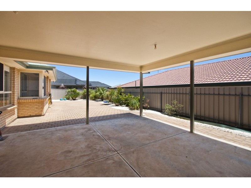 17 Chivers Street, Hallett Cove SA 5158