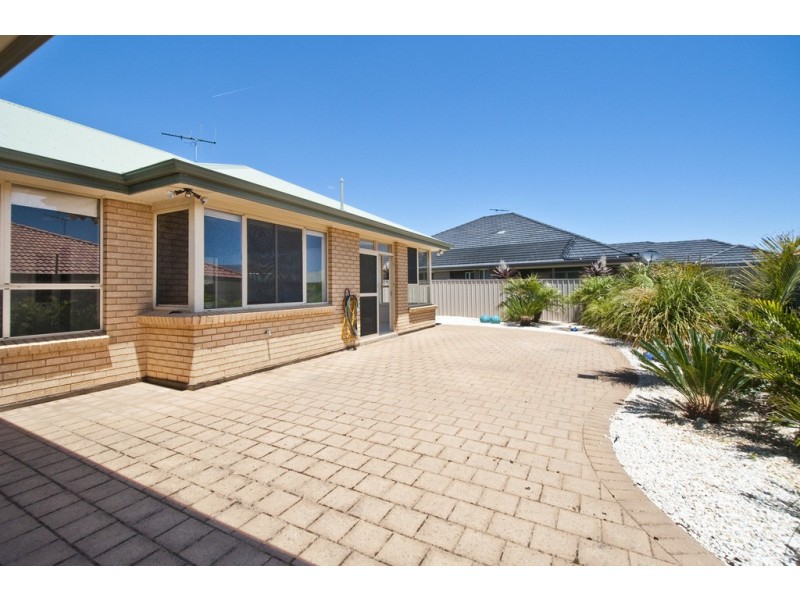 17 Chivers Street, Hallett Cove SA 5158