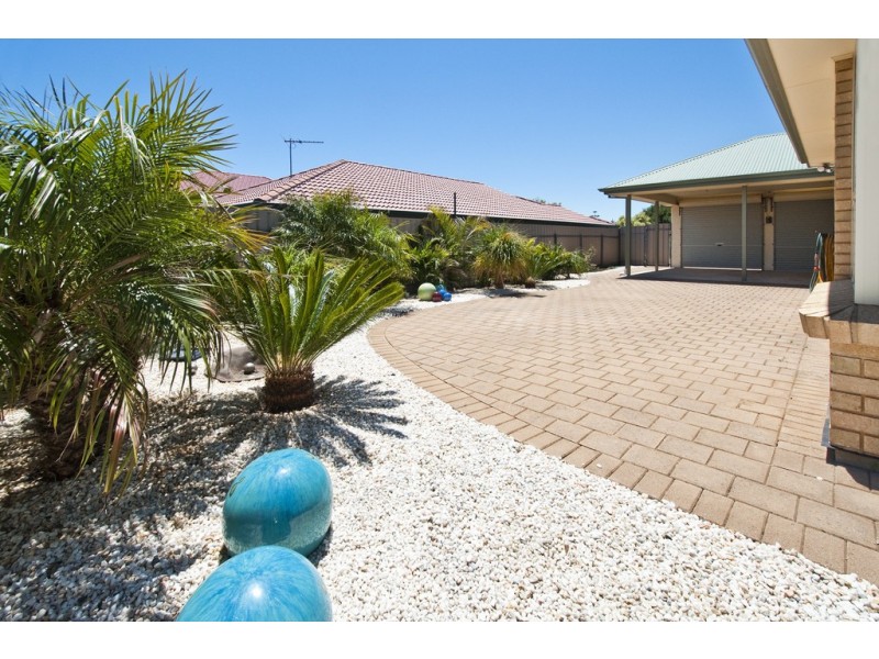 17 Chivers Street, Hallett Cove SA 5158