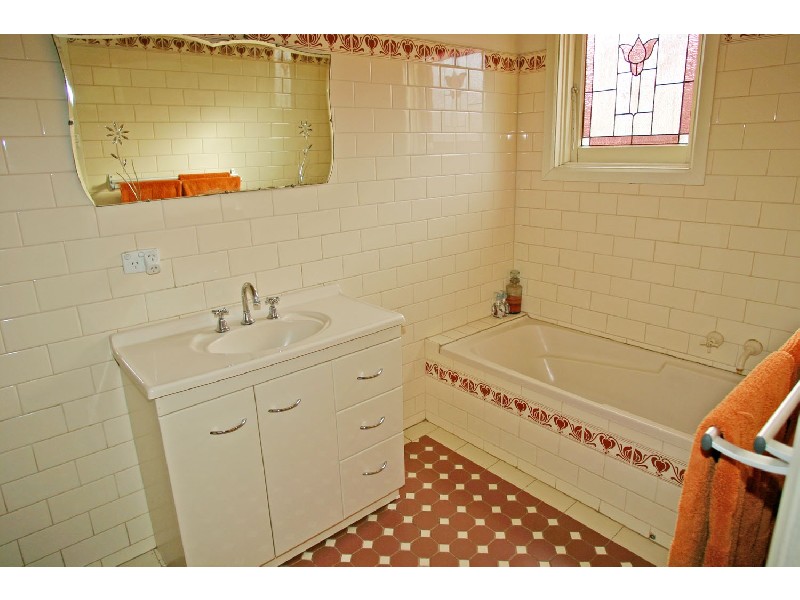 7 Athol Avenue, Prospect SA 5082