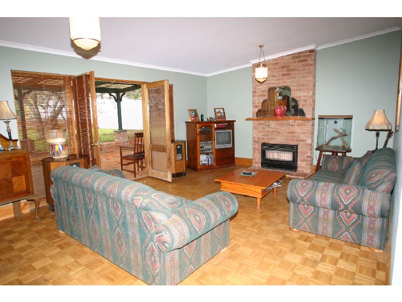 7 Athol Avenue, Prospect SA 5082