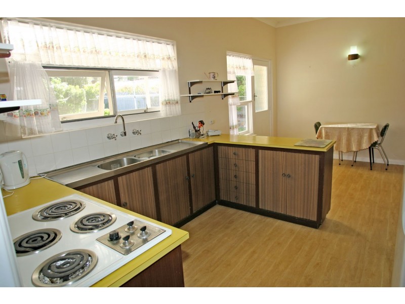 8 Glenwood Drive, Bellevue Heights SA 5050
