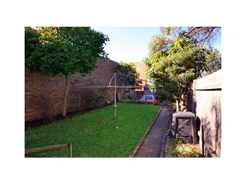 Meeks Road, Marrickville NSW 2204