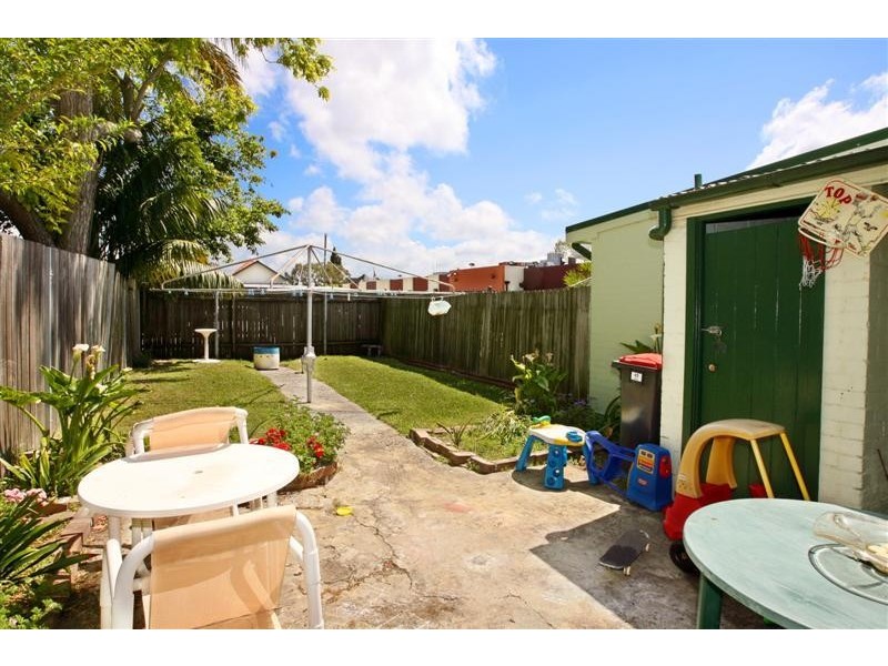 45 Frampton Avenue, Marrickville NSW 2204