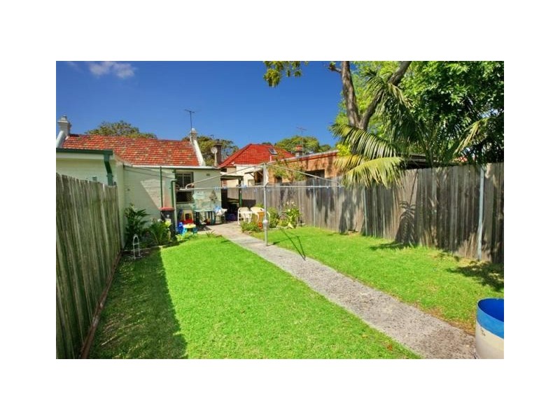 45 Frampton Avenue, Marrickville NSW 2204