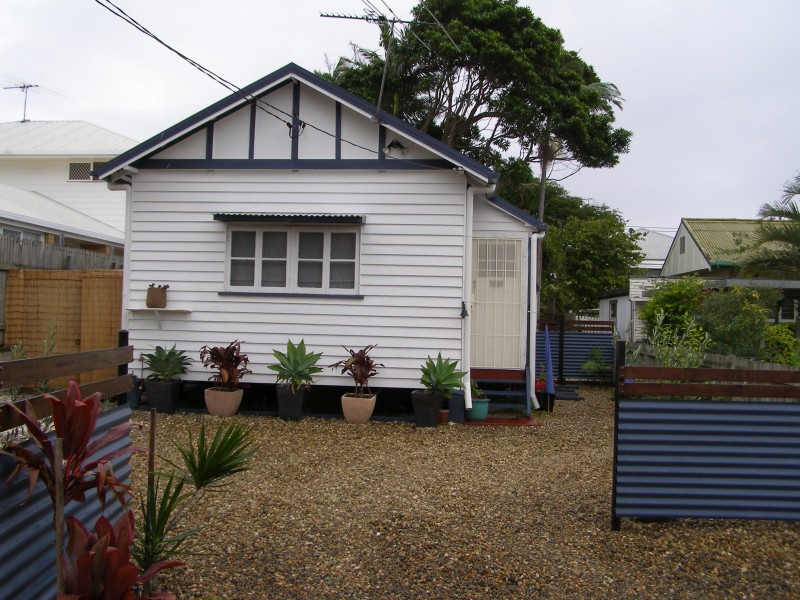 121 Prince Edward Pde, Scarborough QLD 4020