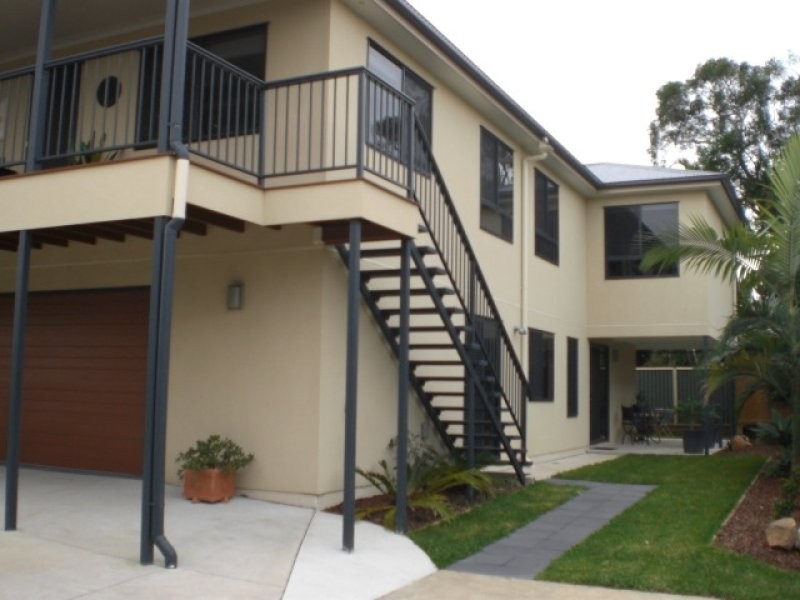 4 Deborah sT, Clontarf QLD 4019