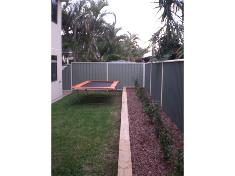 4 Deborah sT, Clontarf QLD 4019