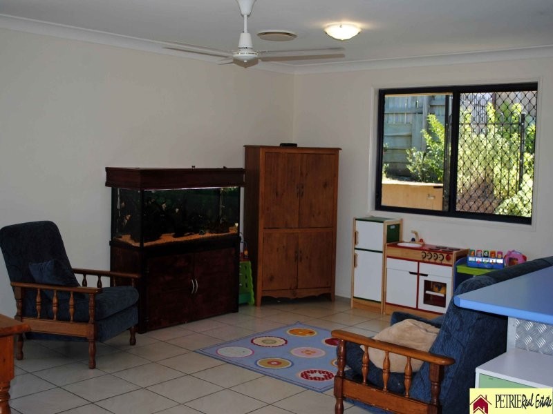 5 Feldsman Crt, Petrie QLD 4502