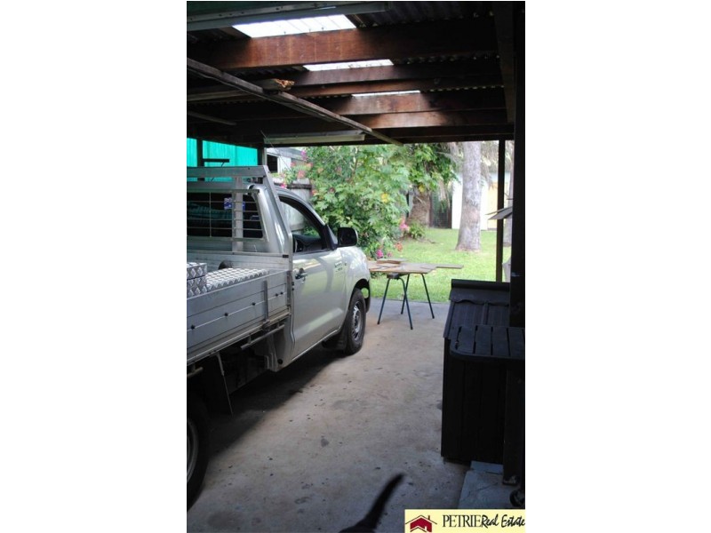 71 Beeville Rd, Petrie QLD 4502