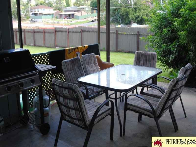 71 Beeville Rd, Petrie QLD 4502