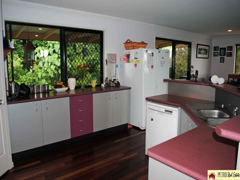 5 Midson Crt, Petrie QLD 4502