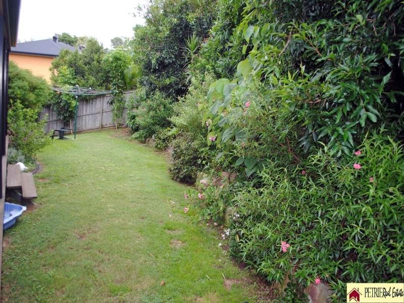 5 Midson Crt, Petrie QLD 4502