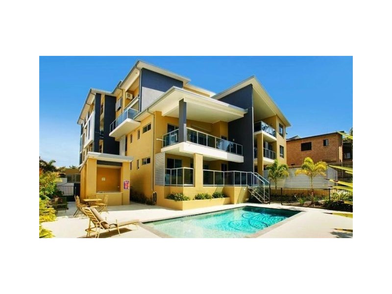 8-10 Georgina St, Woody Point QLD 4019