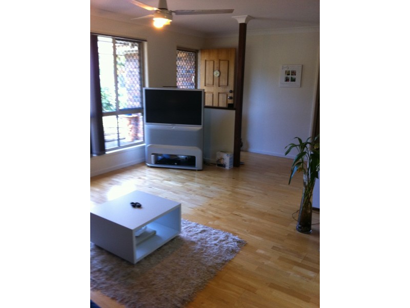 42 Trafalgar Drive, Kippa-ring QLD 4021