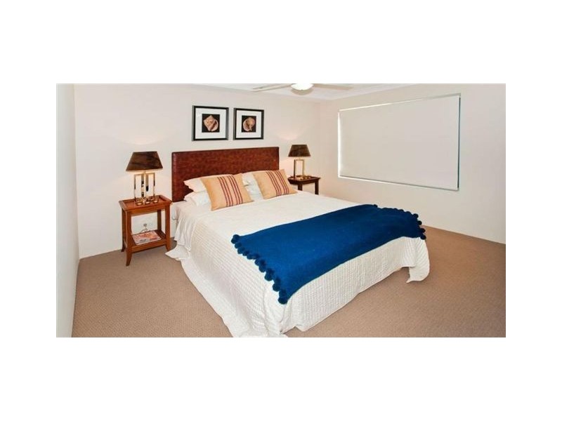 8-10 Georgina st, Woody Point QLD 4019