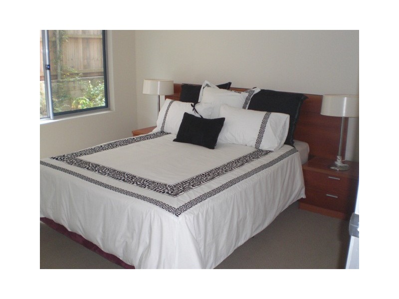 8-10 Georgina st, Woody Point QLD 4019