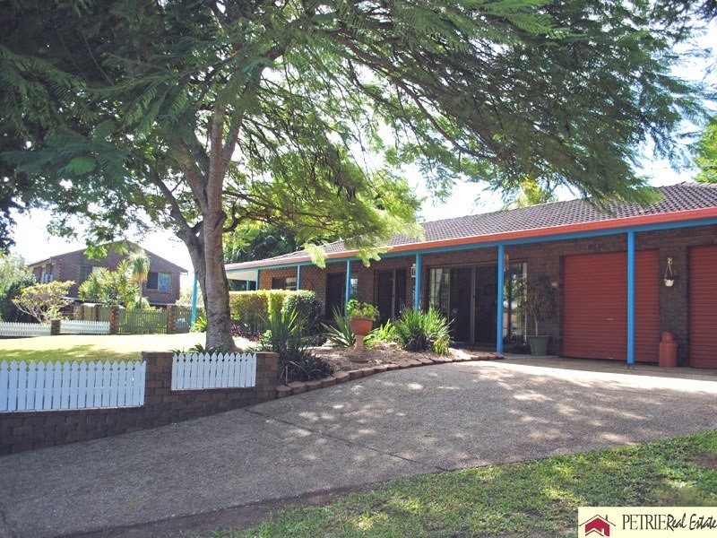 8 Brittainy St, Petrie QLD 4502