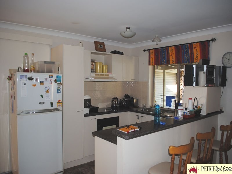 9 Wargon Crt, Petrie QLD 4502