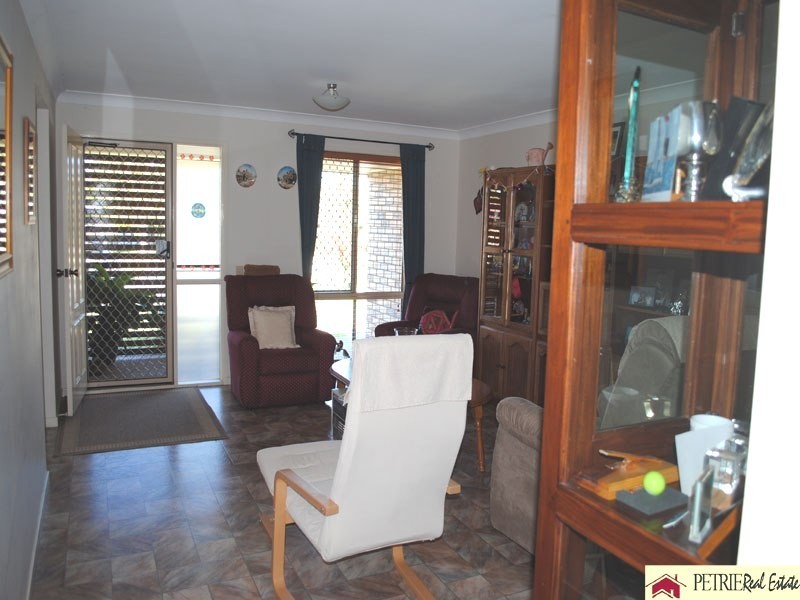 9 Wargon Crt, Petrie QLD 4502