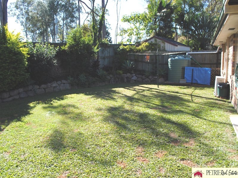 9 Wargon Crt, Petrie QLD 4502