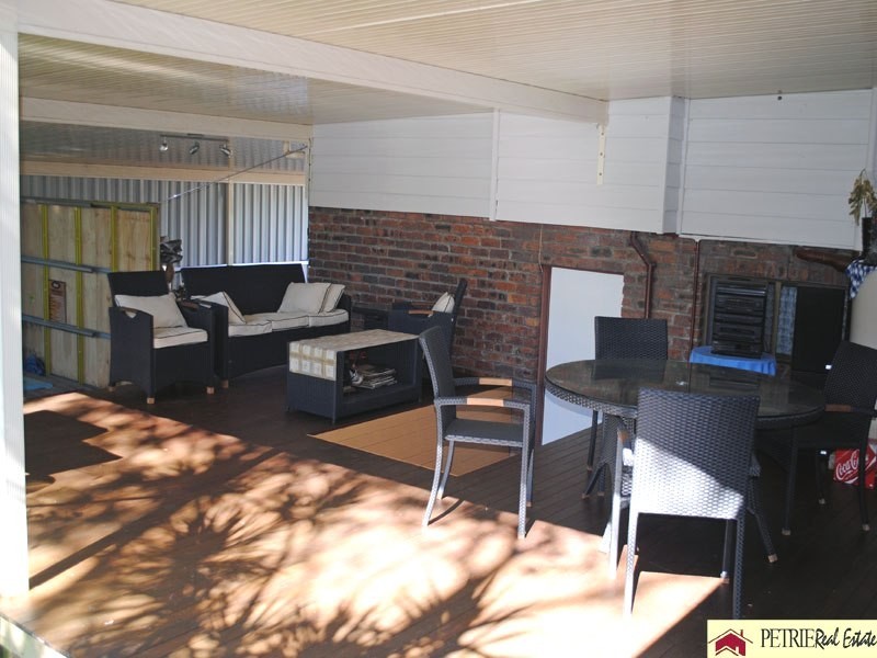 6 St Marcel Crt, Petrie QLD 4502