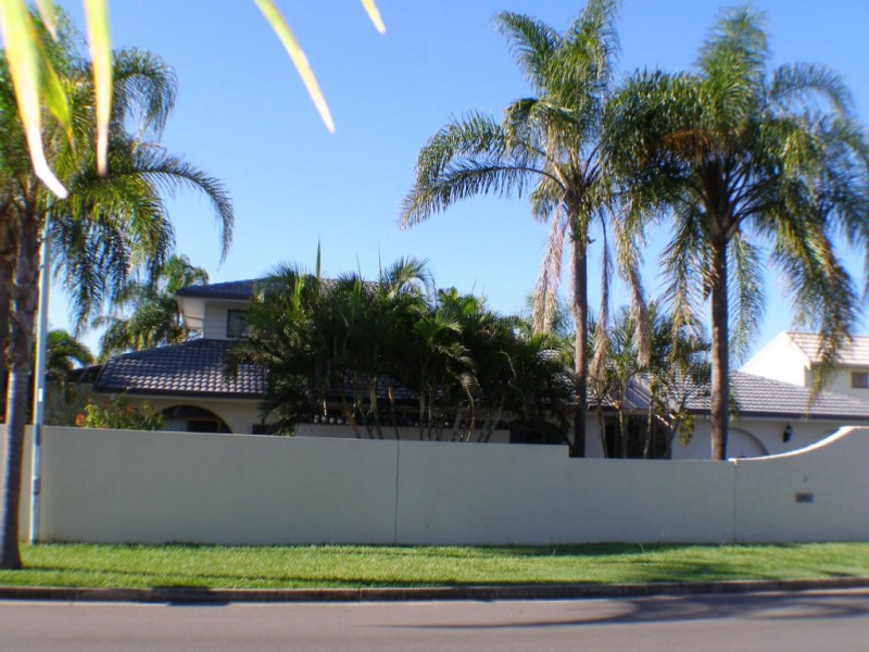 2 Australia Crt, Newport QLD 4020