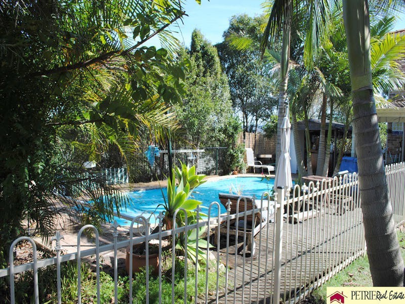 4 Richie Crt, Petrie QLD 4502