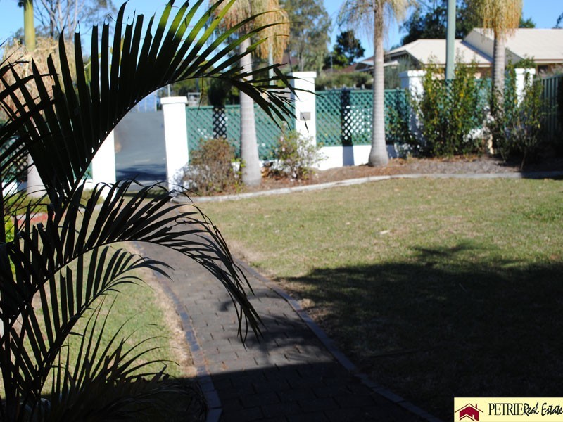 31 Belrose Dr, Petrie QLD 4502