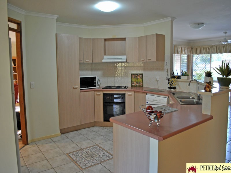 4 Camion, Petrie QLD 4502