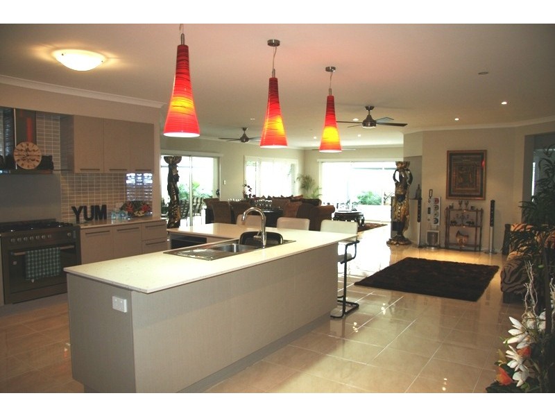 14 Baybreeze Cres, Murrumba Downs QLD 4503