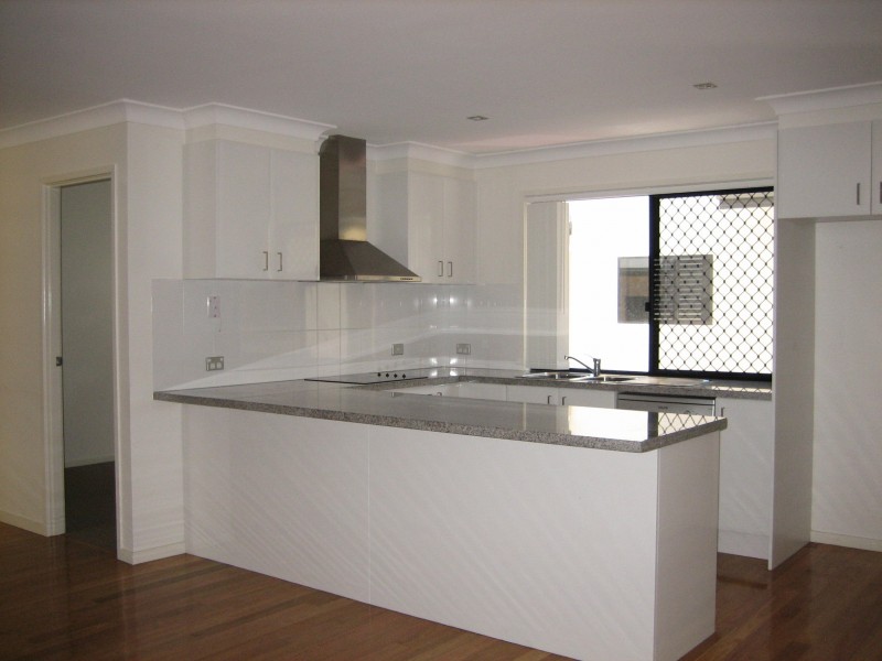 6/14 Georgina St, Woody Point QLD 4019