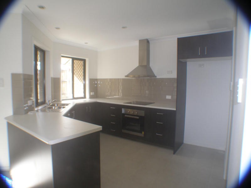 1/108 Elizabeth Av, Clontarf QLD 4019