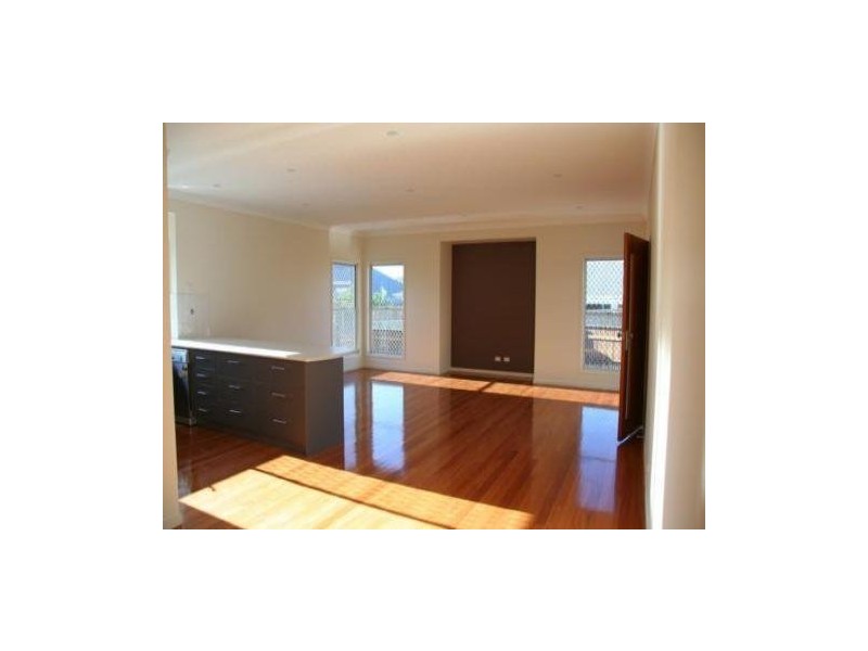 12 College, Clontarf QLD 4019