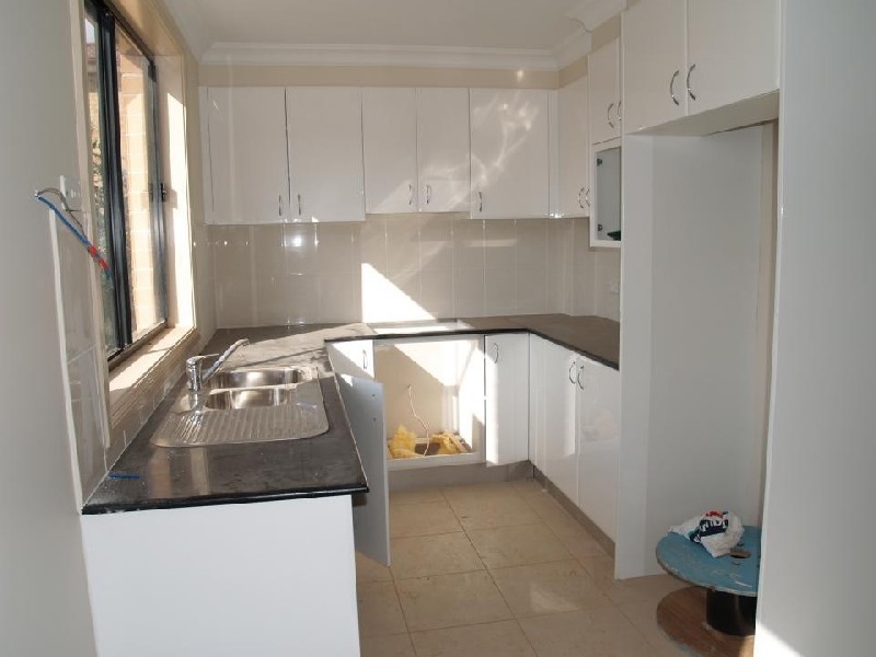 4 Metalla Road, Toongabbie NSW 2146
