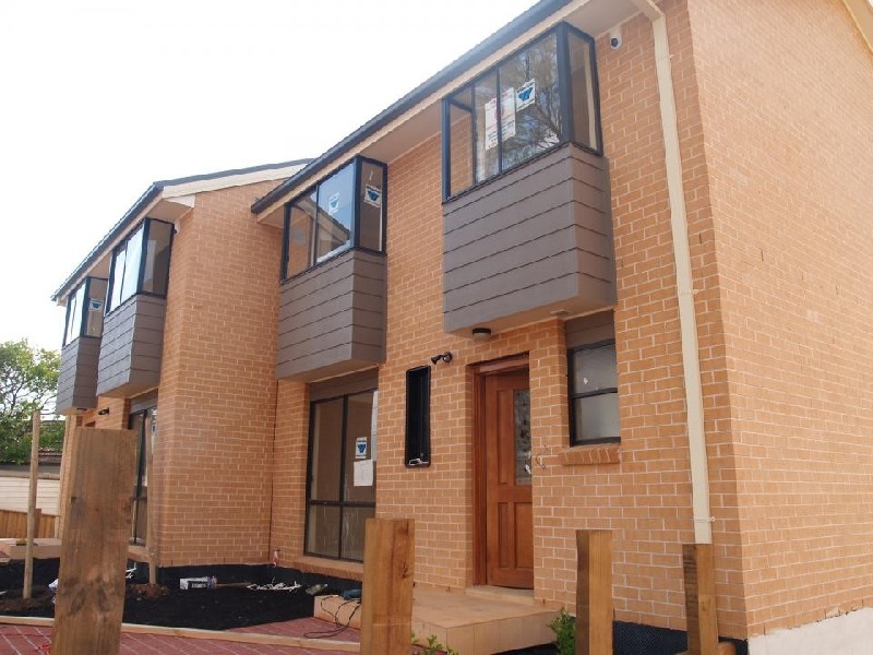 4 Metell Road, Toongabbie NSW 2146