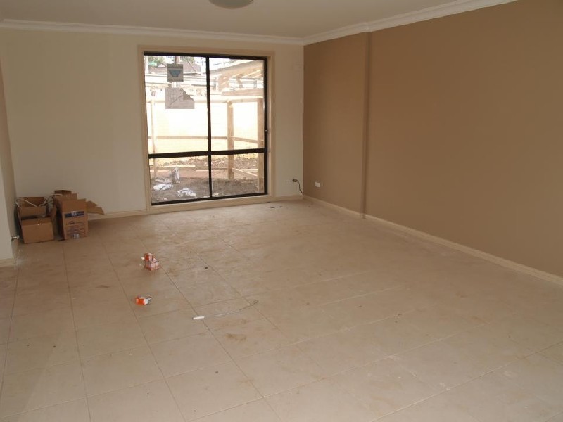 4 Metell Road, Toongabbie NSW 2146