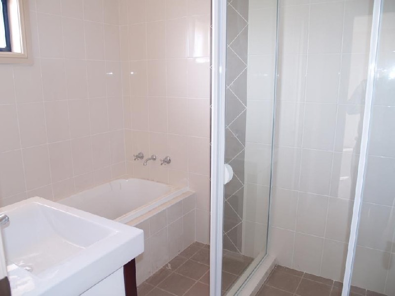 4 Metell Road, Toongabbie NSW 2146