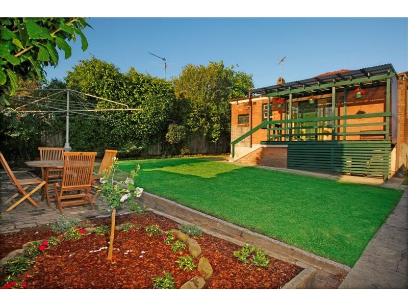 11 Frances Street, Strathfield South NSW 2136