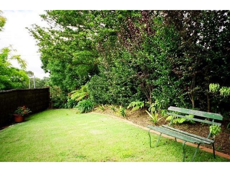1/8 Shinfield Avenue, St Ives NSW 2075